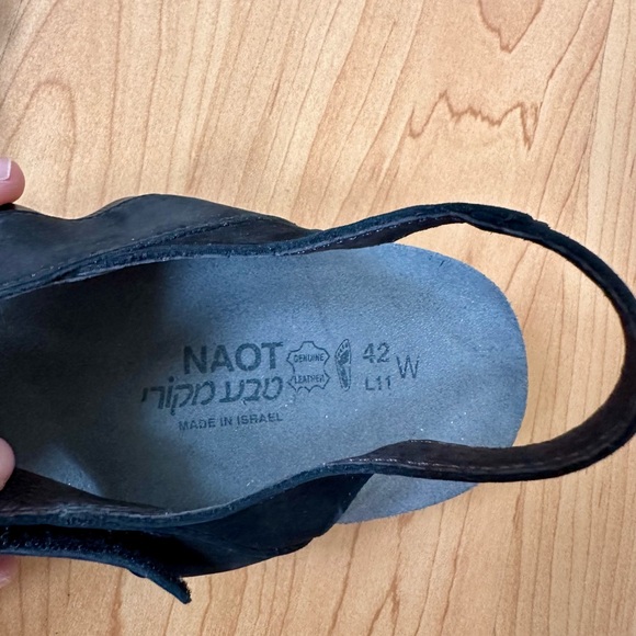 Naot Aisha Double Adjustable Sandal in Black Nubuck / size 42 WIDE (US 10.5-11) - Picture 7 of 9